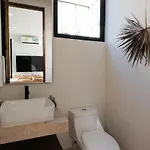4br Modern Luxury With Private Pool & Concierge Service In Villa