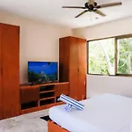 Stunning 4Br Tropical Chic Villa With Private Pool Garden & Modern Comforts