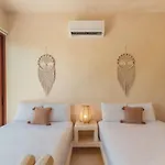 Luxury 6br Retreat With Rooftop And Plunge Pools *