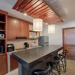 Talulah Living 2br & Private Pool Apartamento