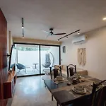 Talulah Living 2br & Private Pool *