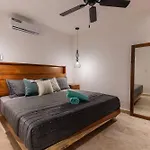 Apartamento Modern And Bright Rooftop Pools Gym Cowork Tulum