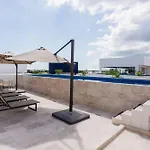 Apartamento Modern And Bright Rooftop Pools Gym Cowork Tulum