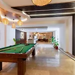 Modern And Bright Rooftop Pools Gym Cowork * Tulum