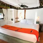Zamas Hotel