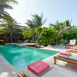 Zamas 4*