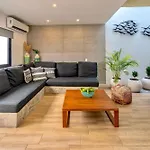 Great Located Spacious 2 Bedroom With Amazing Terrace By Waves Management Villa