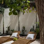 Exclusive Spacious 2 Br. Apt. Wprivate Pool Sonos Audio Speakers Apartamento