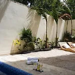 Exclusive Spacious 2 Br. Apt. Wprivate Pool Sonos Audio Speakers *