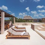 Stylish 3Br Penthouse Haven With Plunge Pool Private Rooftop Pool & Jungle Panorama