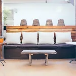 Teetotum Hotel 3*
