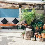 Teetotum Hotel