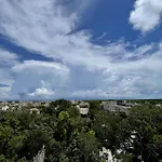 3 Bed Apartment Sleeps 6 - Private Pool & Hot Tub