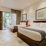 Hotel The Strabon