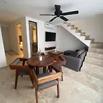 Spacious And Comfortable Ph With Private Pool In Zama