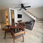 Spacious And Comfortable Ph With Private Pool In Zama