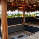 Studio Apt Great Location Amazing Rooftop Pool