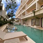 Casa Makraem