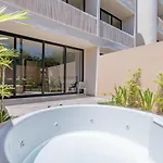 Apartamento Peregrina 110 1br With Jacuzzi