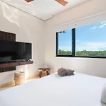 2br With Jacuzzi Near Habitas