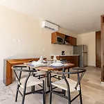 Peregrina 110 1br With Jacuzzi Apartamento Tulum