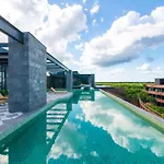 2br With Jacuzzi Near Habitas Apartamento Tulum