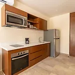 Apartamento Peregrina 110 1br With Jacuzzi