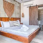 Luxury Loft - Jacuzzi, Gym, Sauna, Infinity-Pool, Jungle View