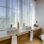 Stylish 3-bedroom With Private Pool *