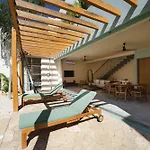 Stylish 3-bedroom With Private Pool