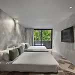 Villa New Luxury 4-bedroom With Private Pool & Access - Barney's Ny