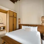 Stylish 3-bedroom With Private Pool