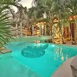 Villa Oasis Heated Private Pool Daily Housekeeping Prime Location