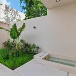 Boho With Swim-up Pool - La Veleta Tulum
