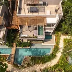 Siwa Jungle-luxury 2br Retreat With Private Roofto Apartamento