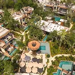 Siwa Jungle-luxury 2br Retreat With Private Roofto Apartamento