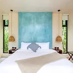Villa 5-bedroom Private House With Pool In