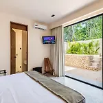 Villa 5-bedroom Private House With Pool In