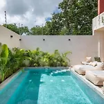 Villa 5-bedroom Private House With Pool In Tulum