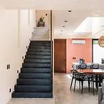 5-bedroom Private House With Pool In Villa