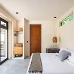 5-bedroom Private House With Pool In Villa *