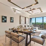 2Br Condo With Jacuzzi Near Habitas Beach
