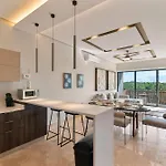 2Br Condo With Jacuzzi Near Habitas Beach