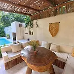 Lodge Tzunum Jade Tulum