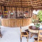 Hotel Maya Pax 3*