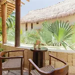 Ma'xanab Hotel