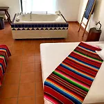 Lo Nuestro Petit Tulum