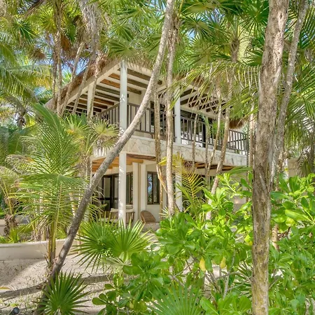 Corazon Bungalows, Hotel