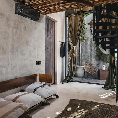 Esmeralda Boutique & Residences Hotel 4*