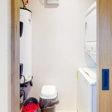 Pure 303 Apartment *